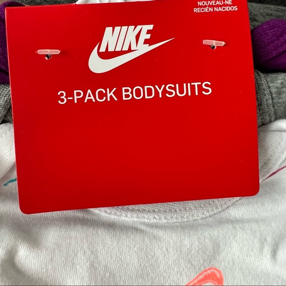 NWT Nike Baby Onesie 3-Pack - Picture 2 of 9